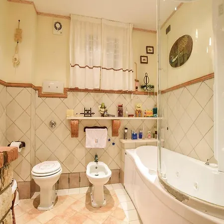 Luisa Apartment Mandra Capreria